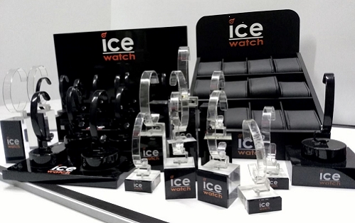 ICE WATCH OFFICIAL WINDOWS DISPLAYS (1 per 12. 1 per 8 + many single stands)